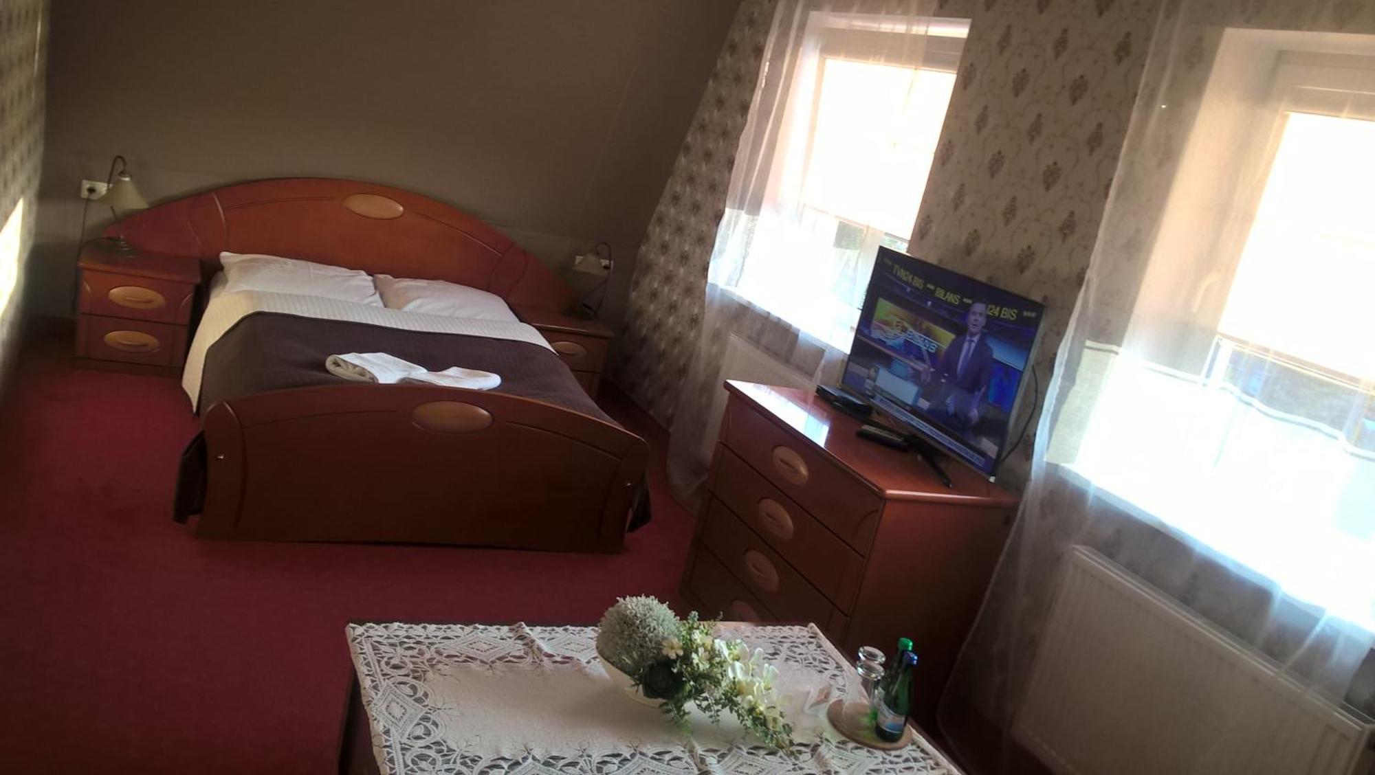 Villa Jasmin 지엘로나구라 외부 사진
